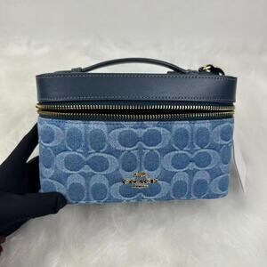 Coach Cosmetic Case in Signature Denim Gold/Indigo CDC16 New